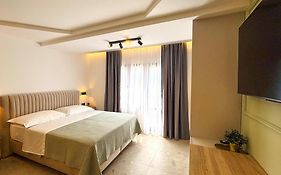 Marthinis Luxury Suites